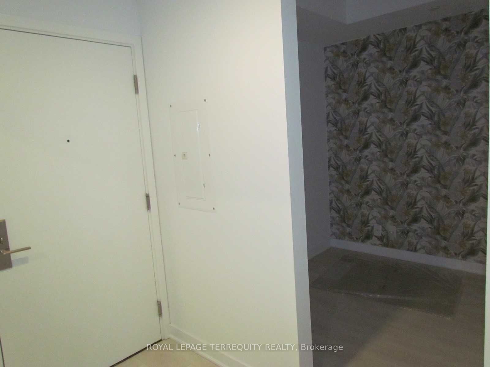 120 Parliament St, #421