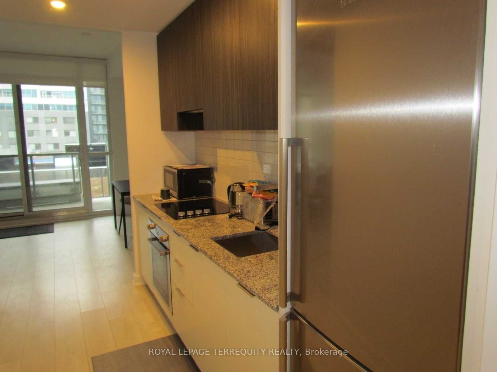 120 Parliament St, #421