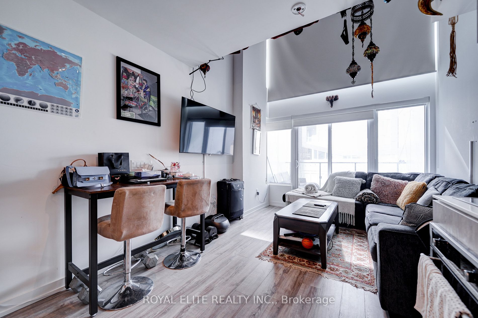 77 Shuter St, #520