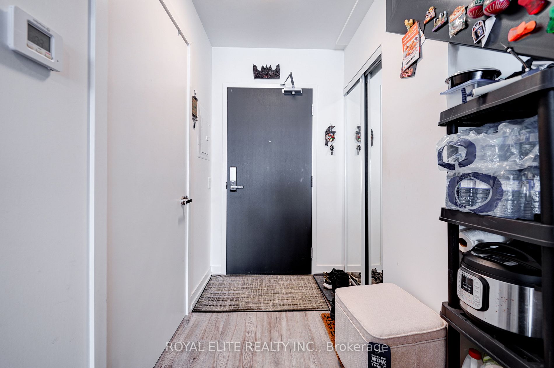 77 Shuter St, #520