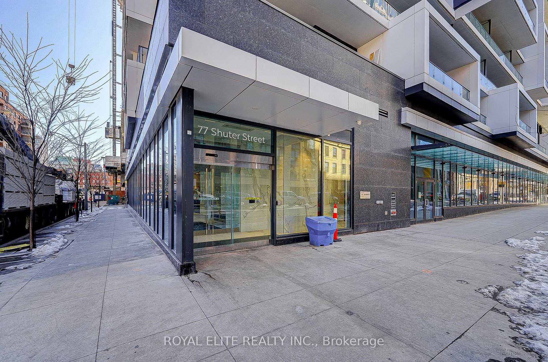 77 Shuter St, #520
