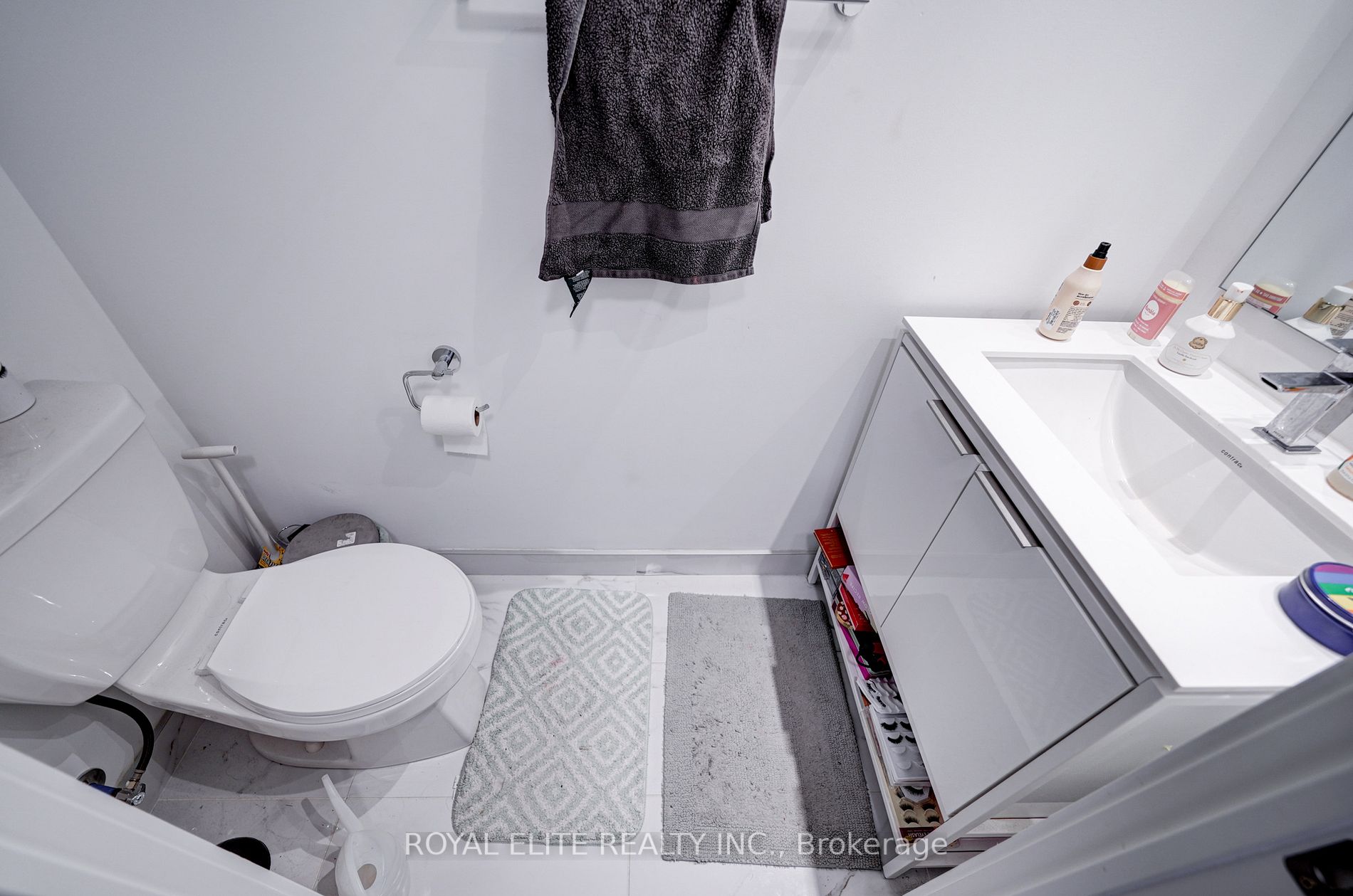 77 Shuter St, #520
