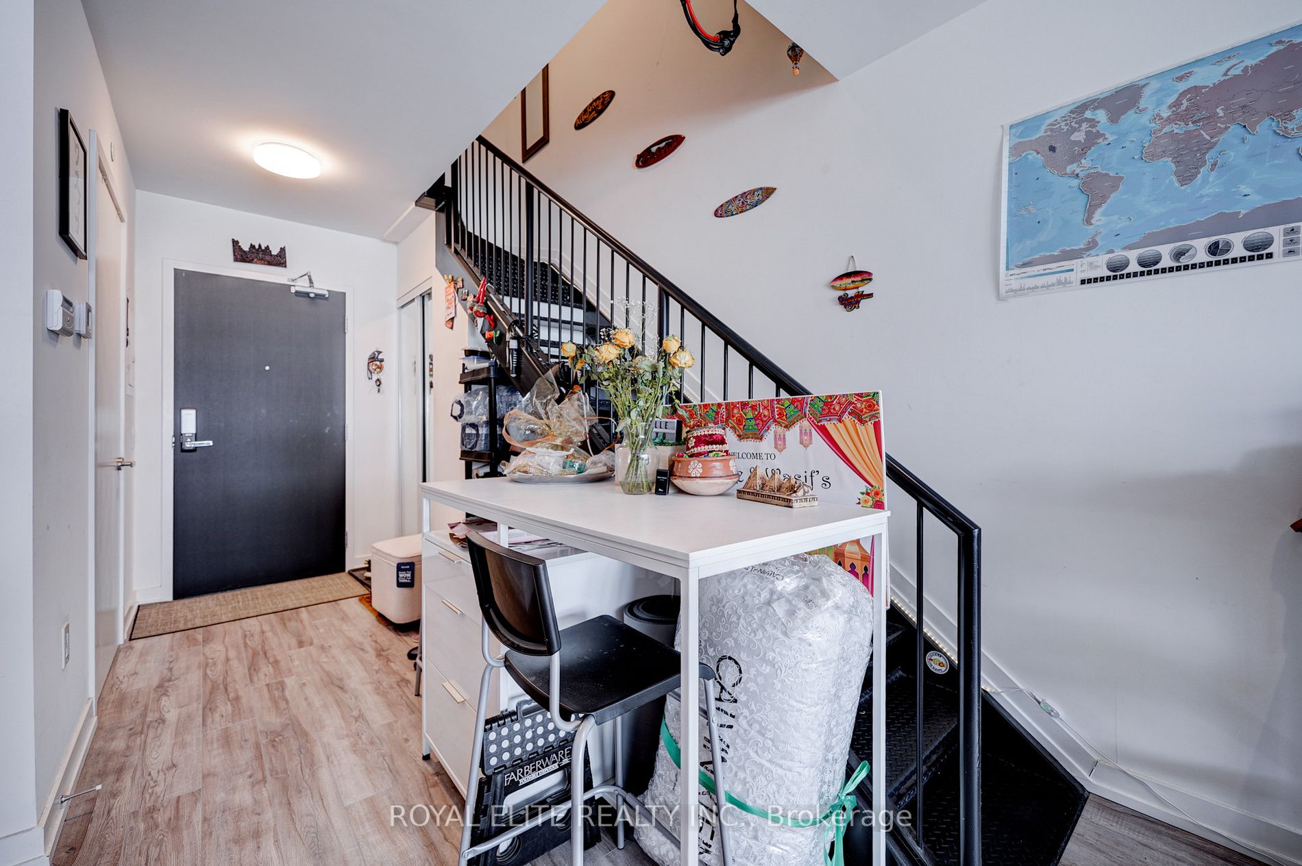 77 Shuter St, #520