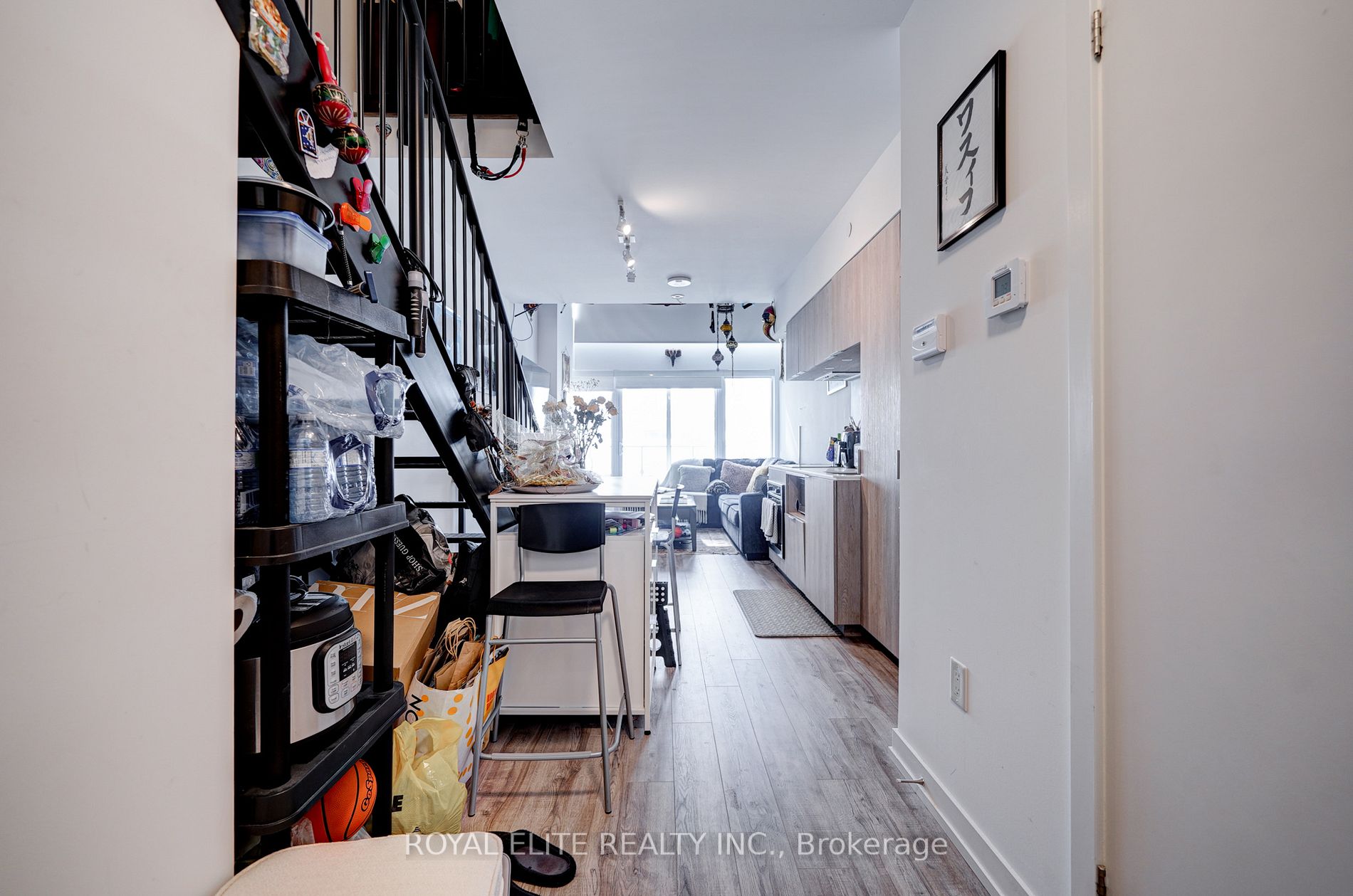 77 Shuter St, #520