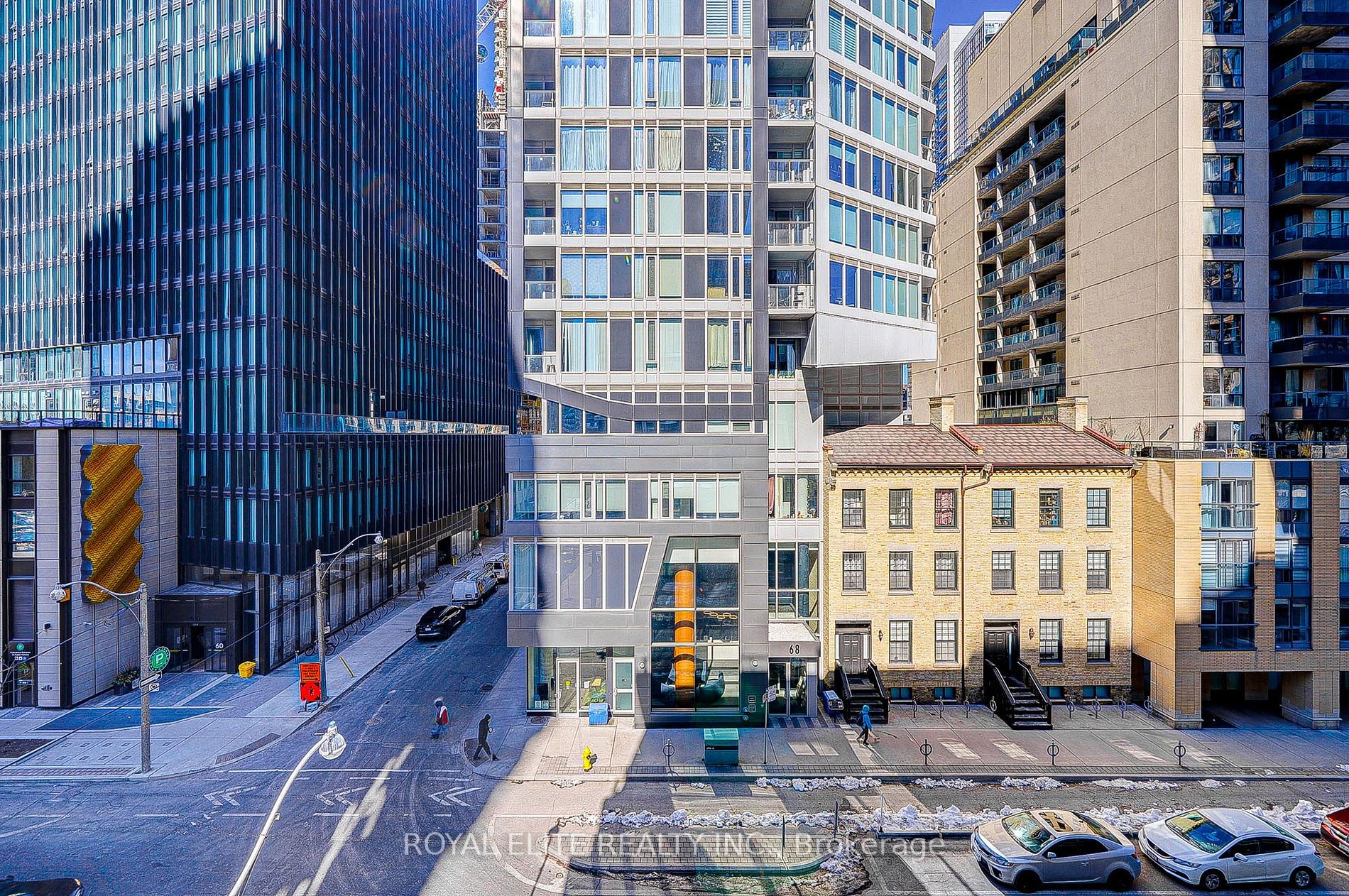 77 Shuter St, #520