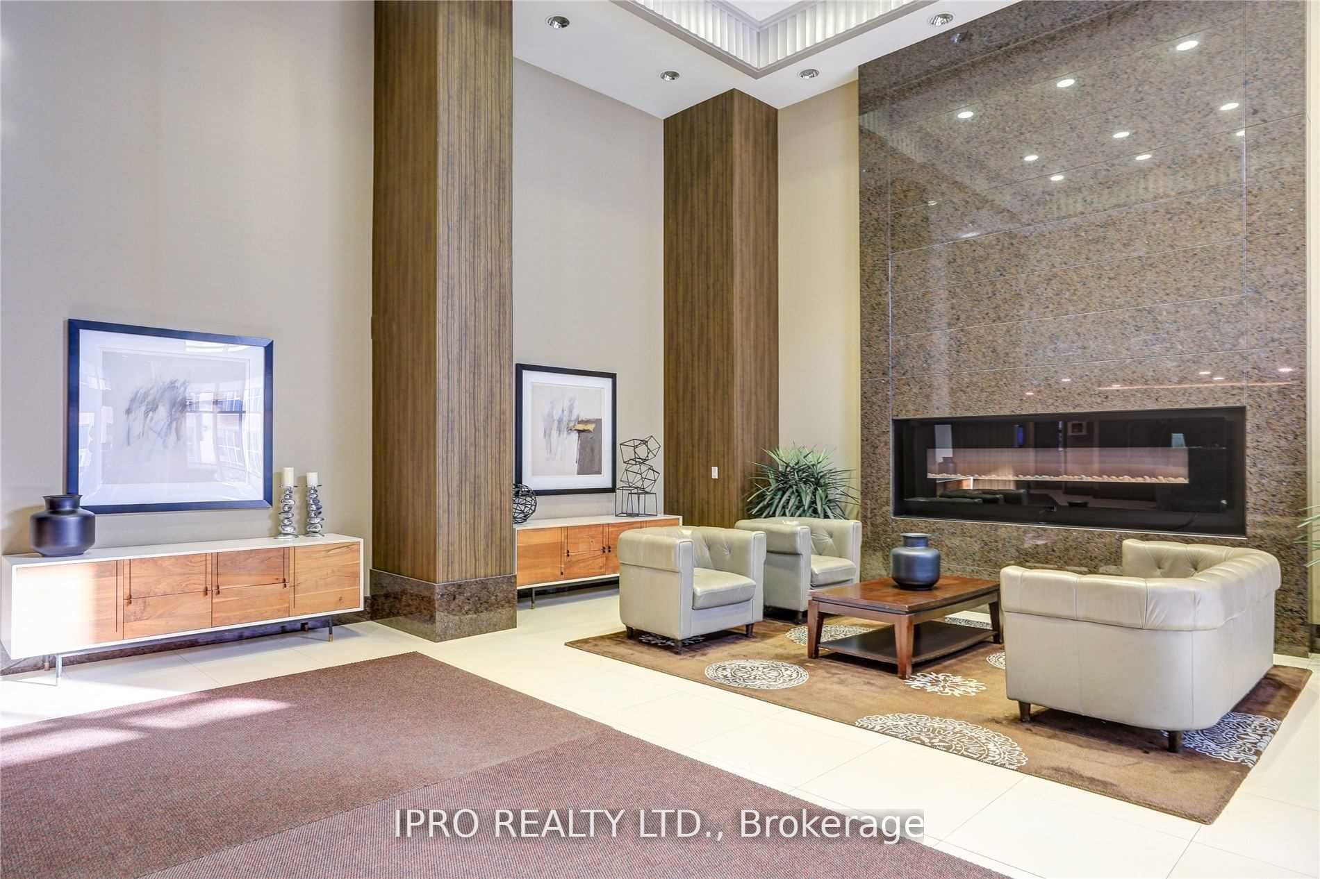21 Grand Magazine St, #217