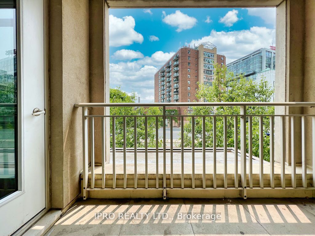 21 Grand Magazine St, #217