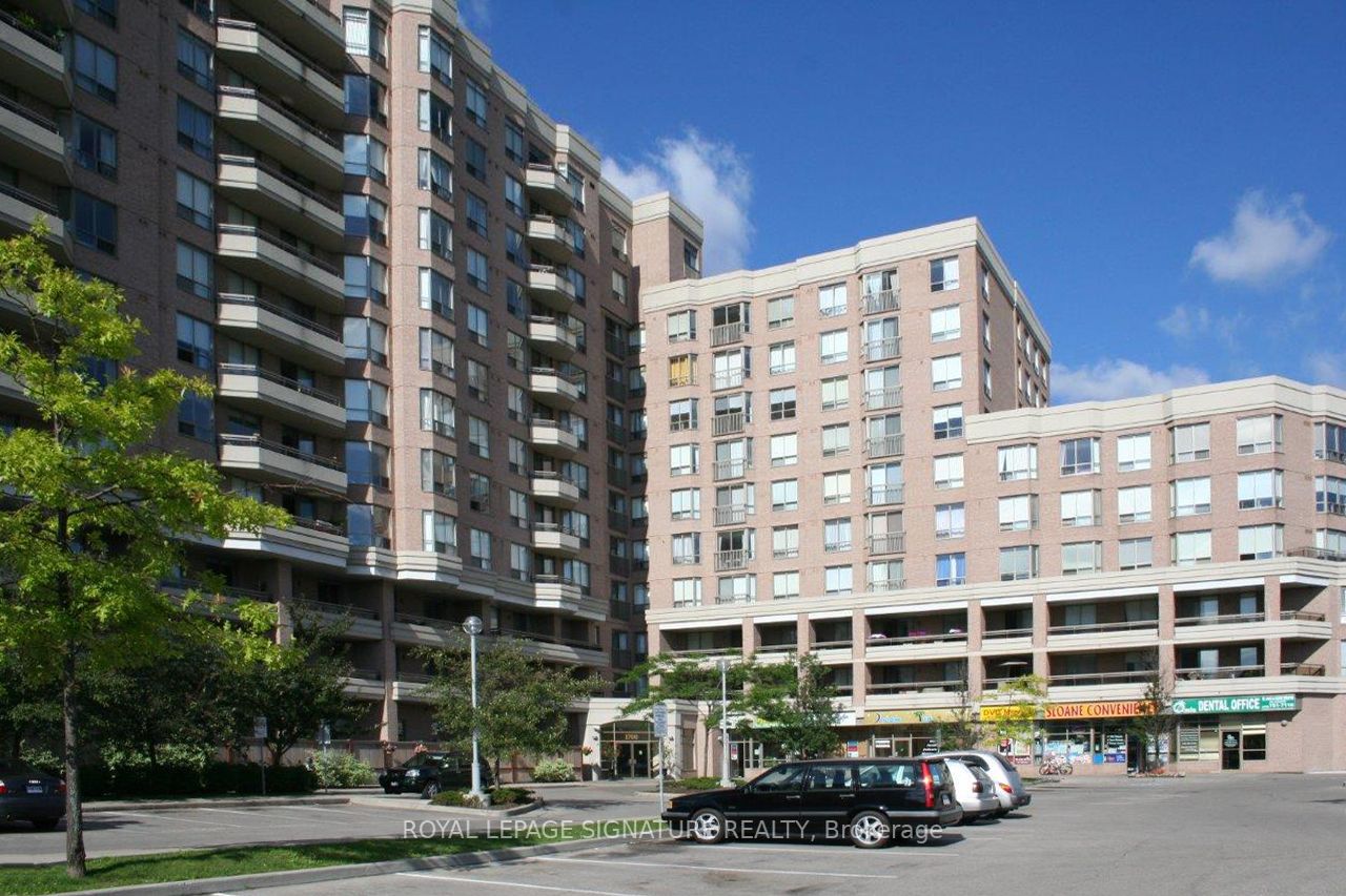 1700 Eglinton Ave E, #207