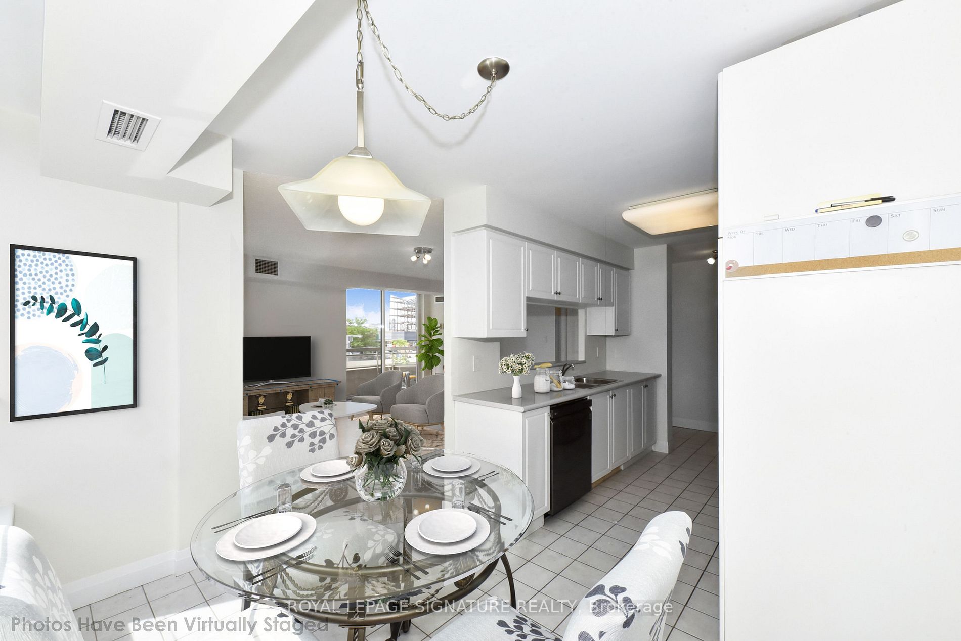 1700 Eglinton Ave E, #207