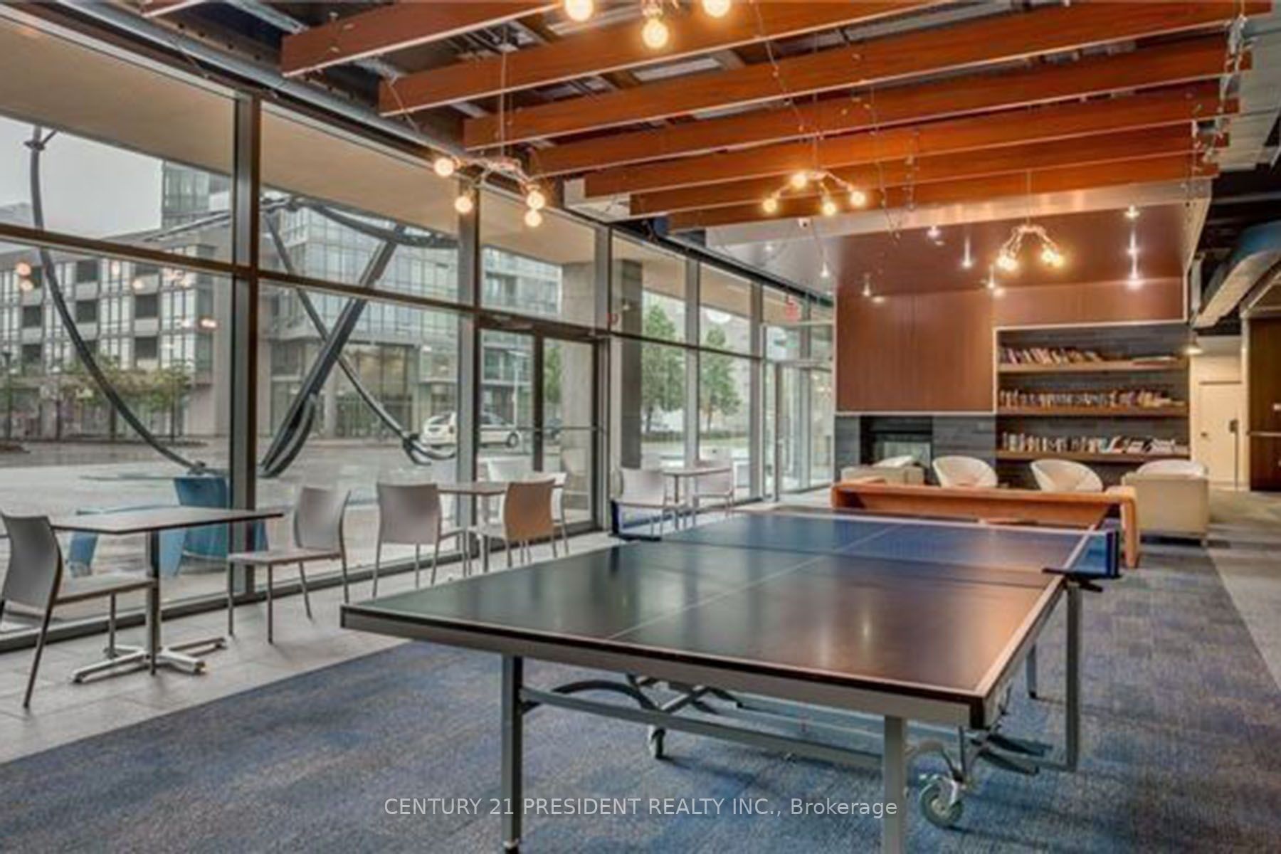 10 Navy Wharf Crt, #906