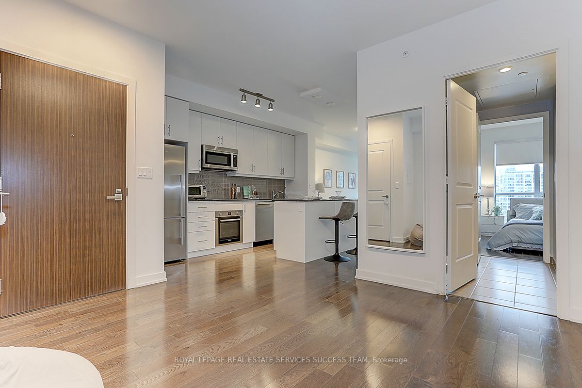 1 The Esplanade Ave, #2609
