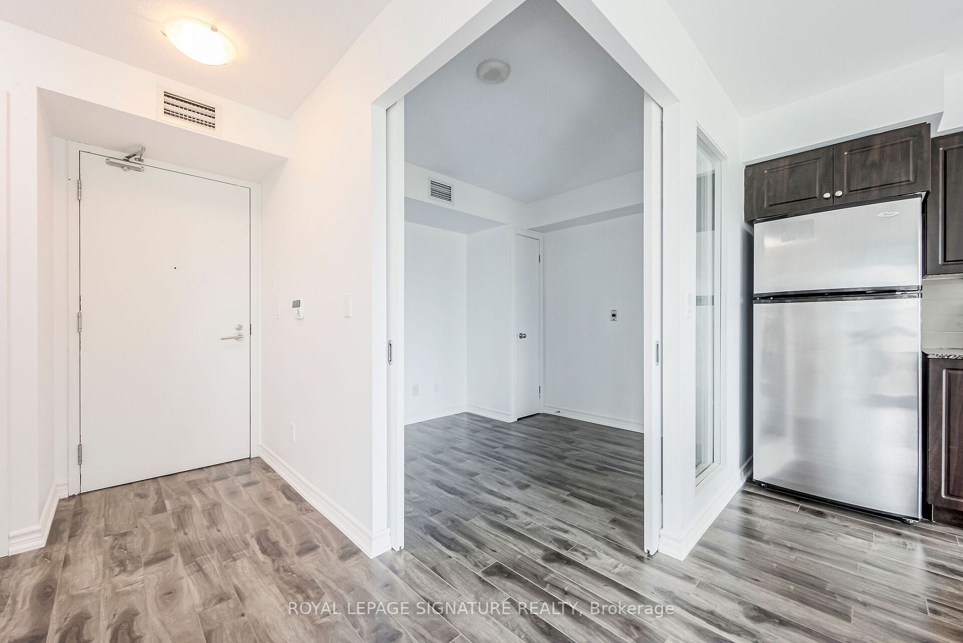 215 Fort York Blvd, #420