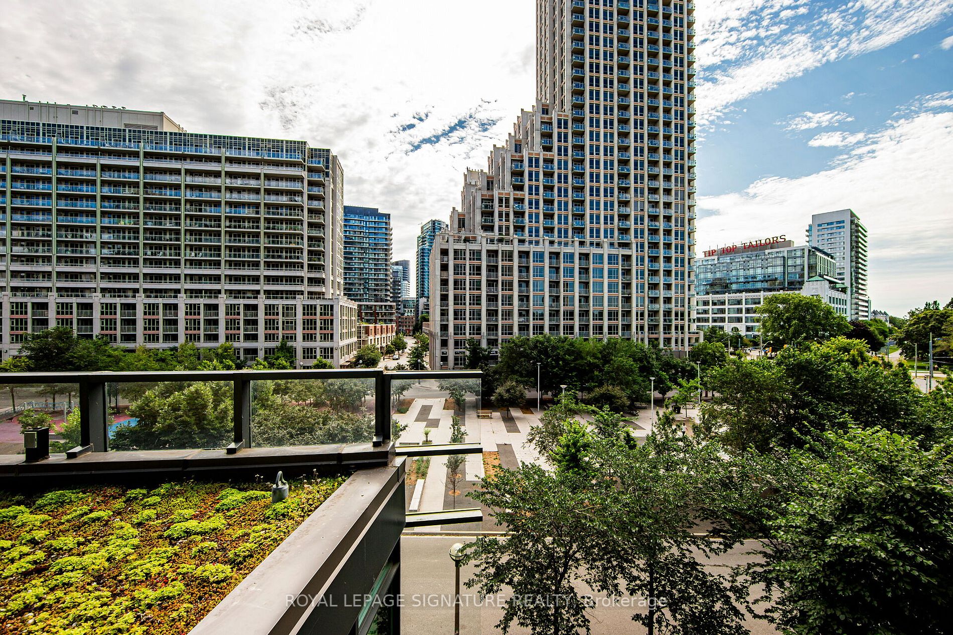 215 Fort York Blvd, #420