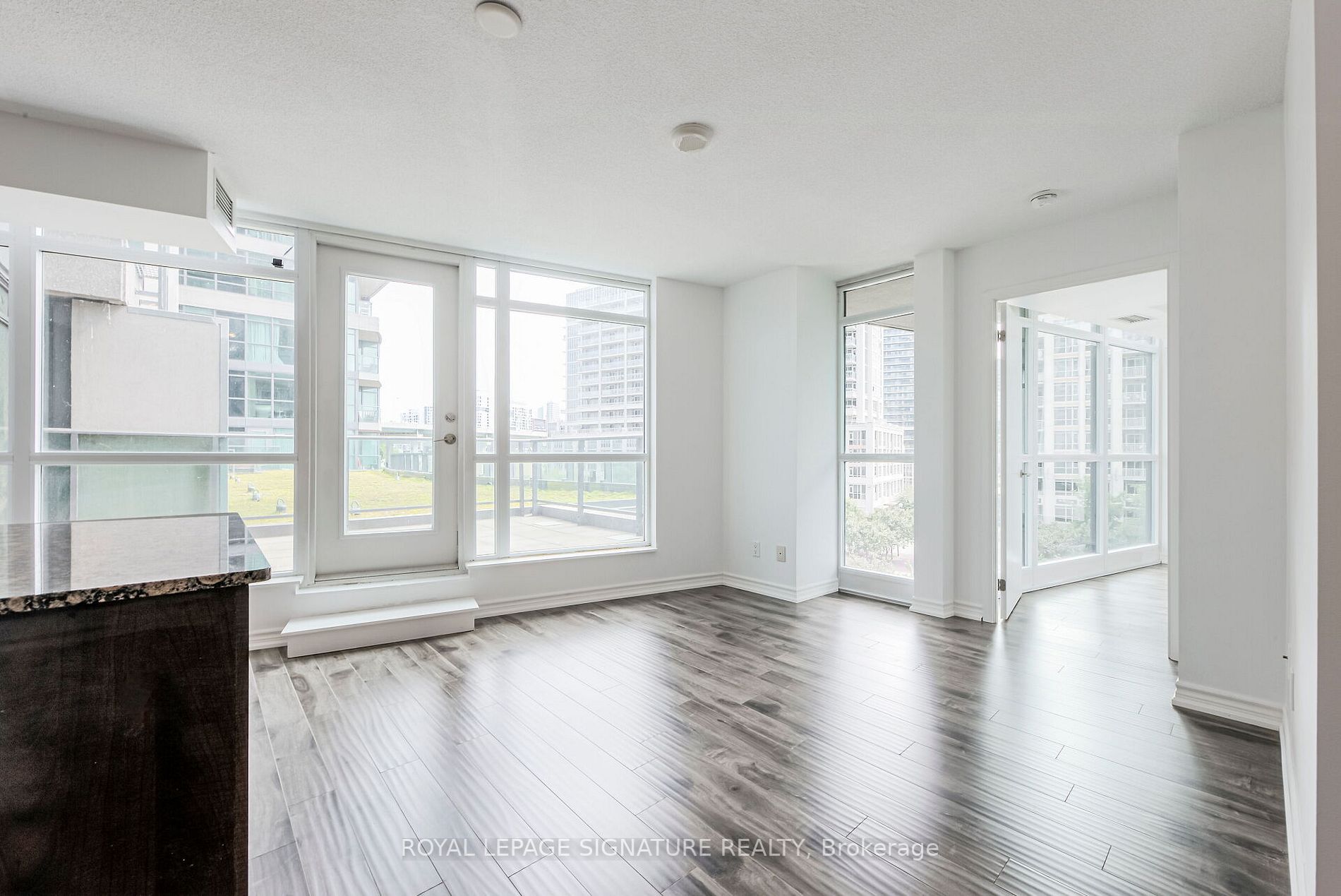 215 Fort York Blvd, #420