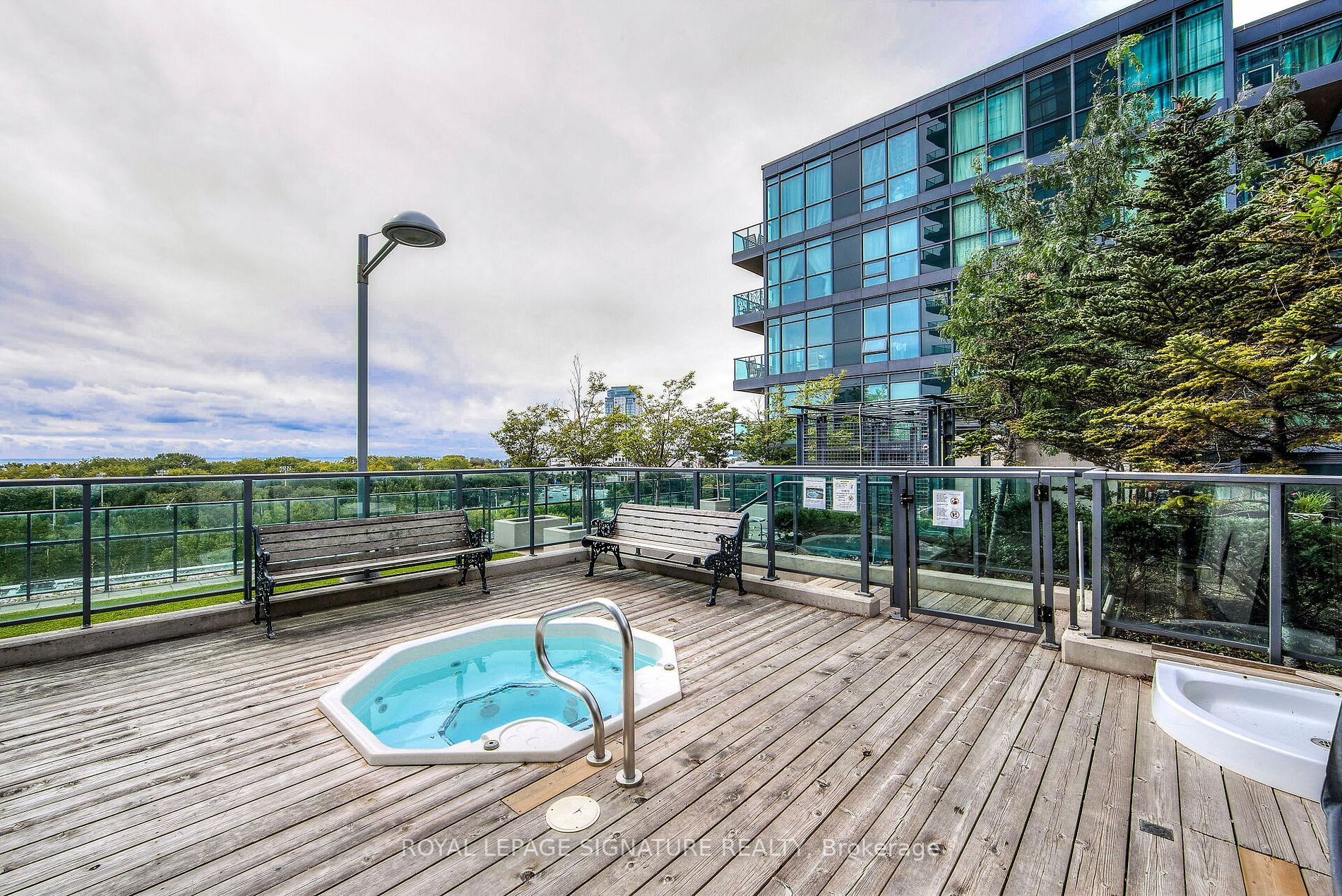 215 Fort York Blvd, #420