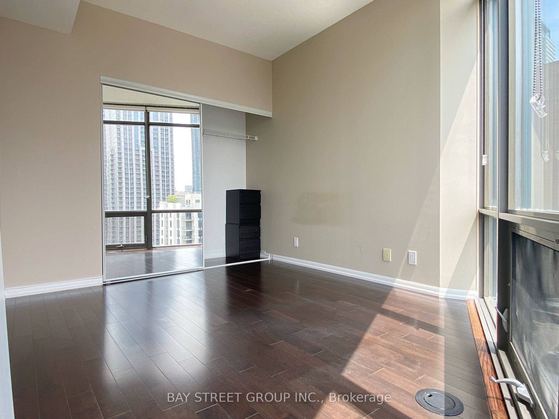 832 Bay Street #1410