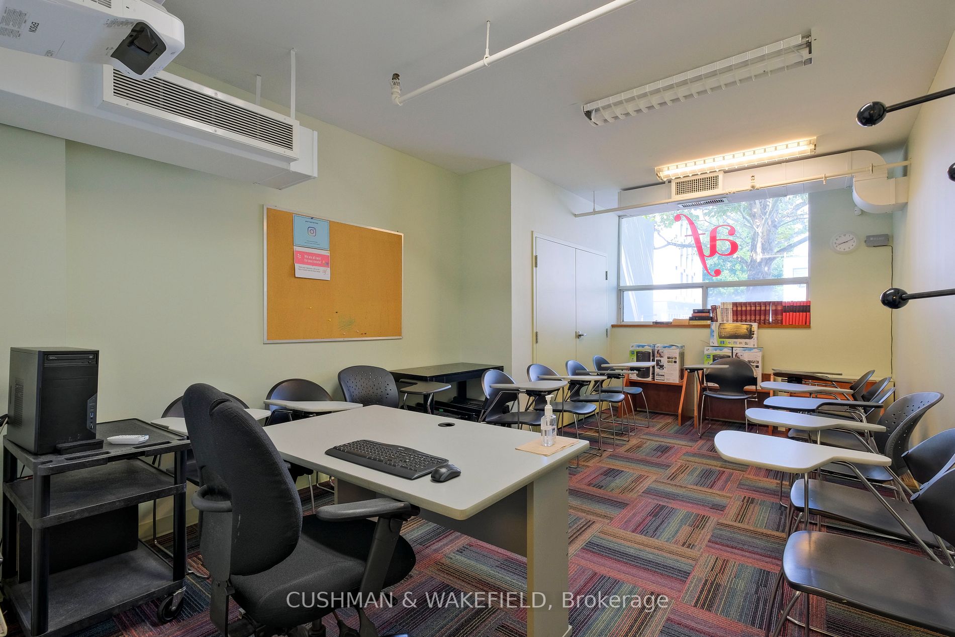 95 Sheppard Ave W
