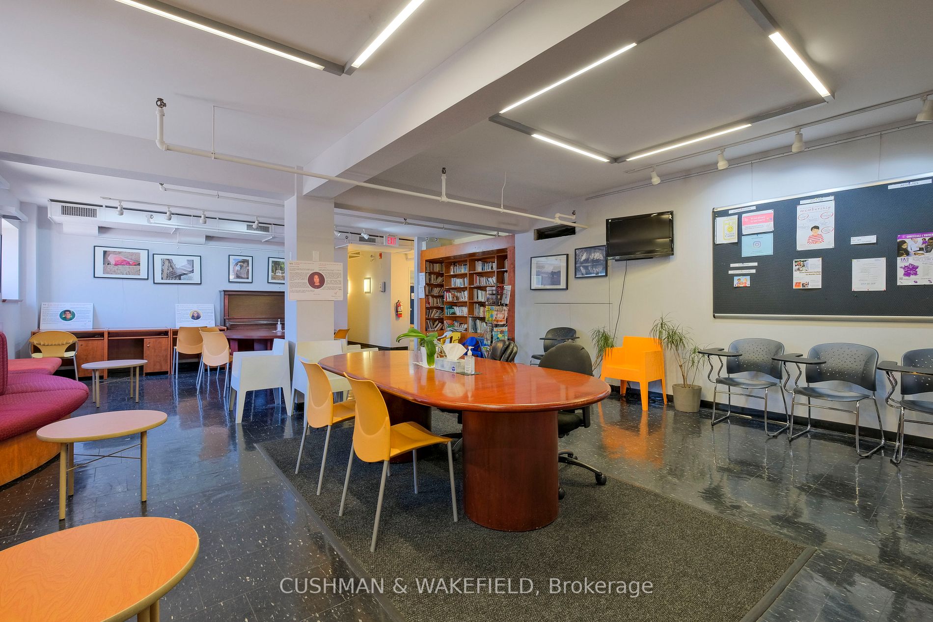 95 Sheppard Ave W