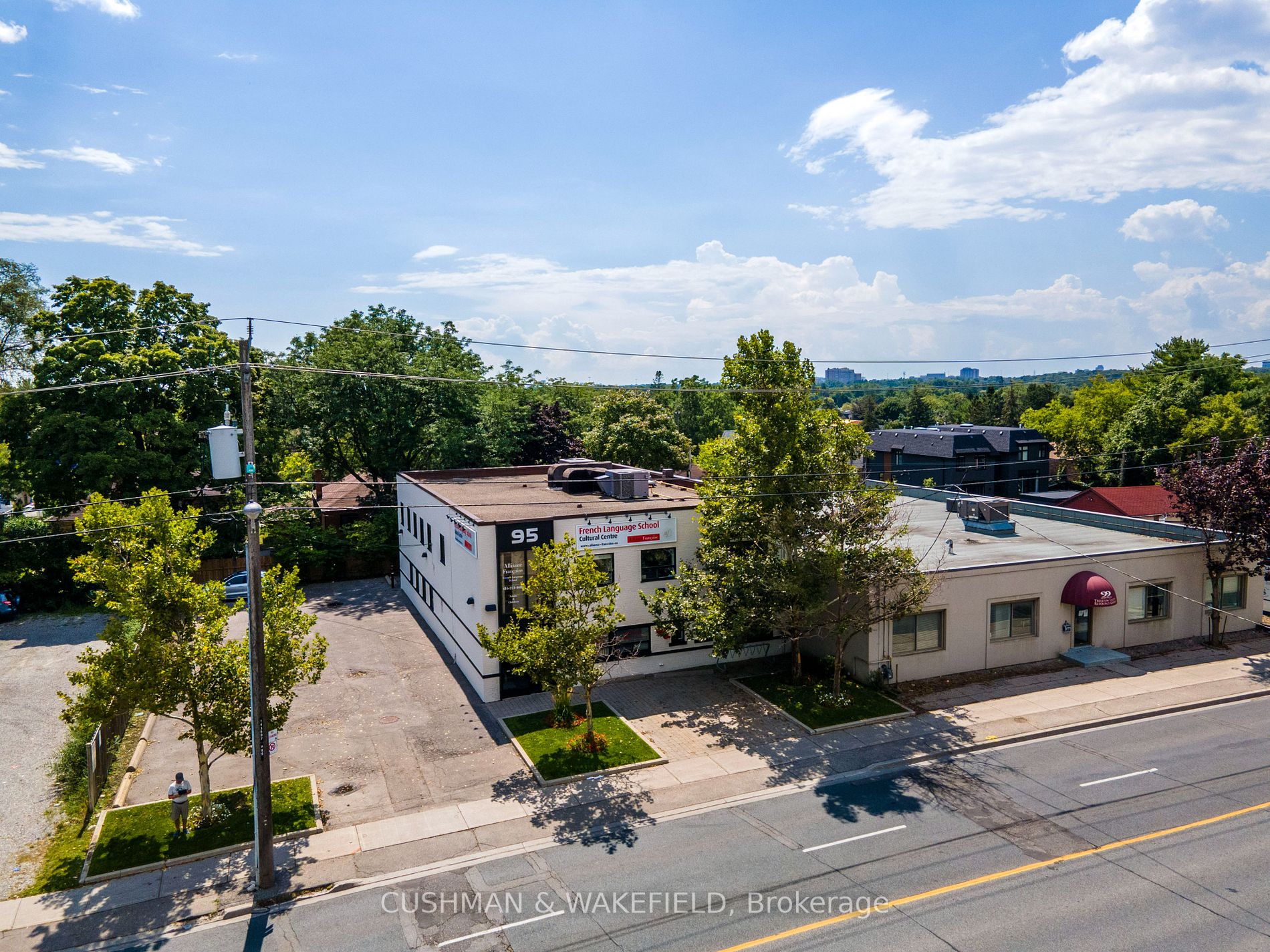 95 Sheppard Ave W