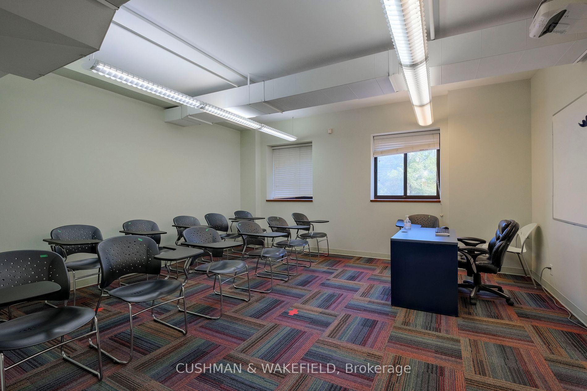 95 Sheppard Ave W