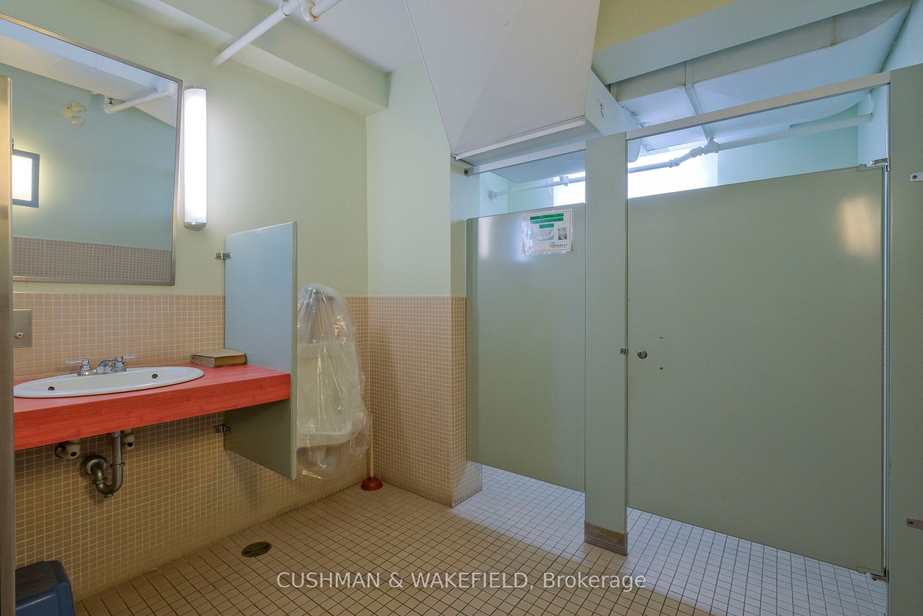95 Sheppard Ave W