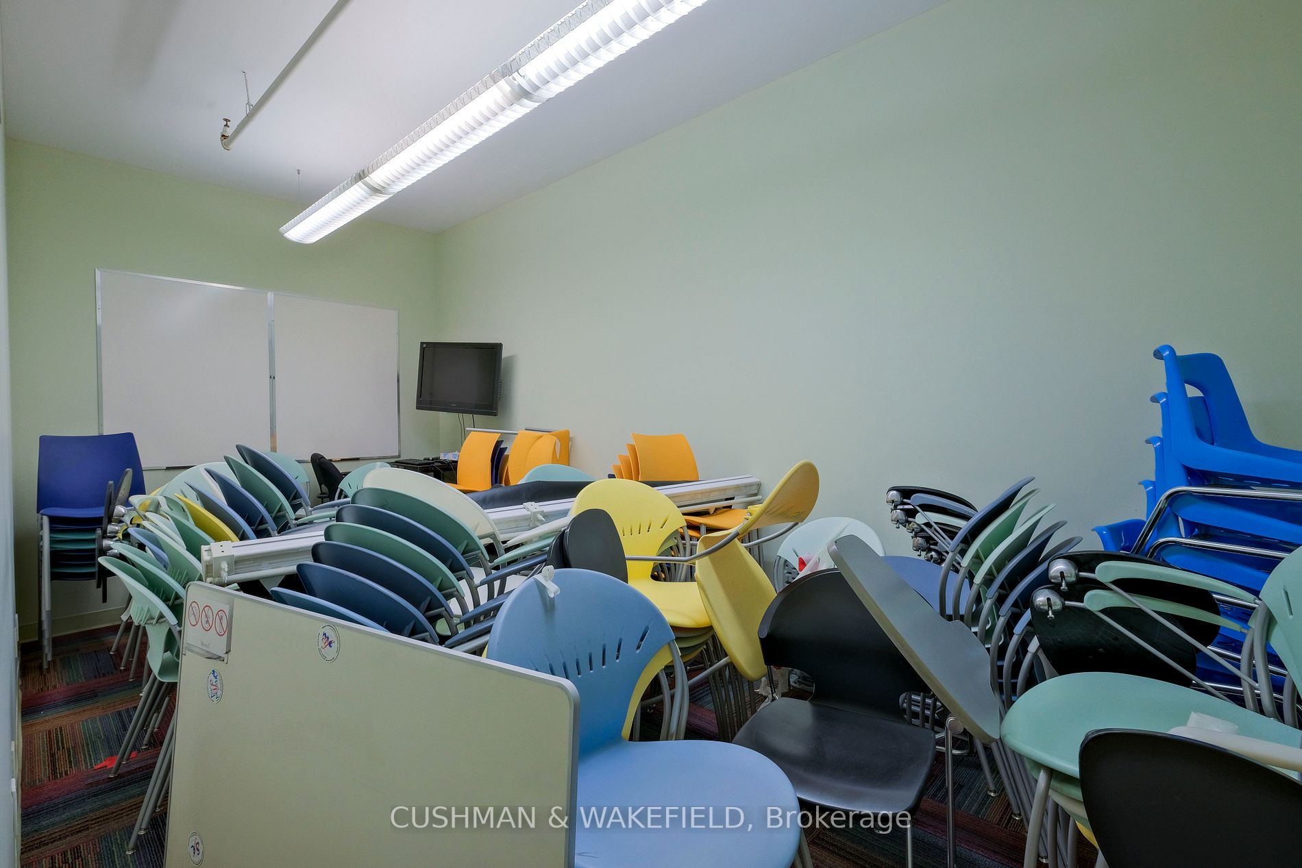 95 Sheppard Ave W