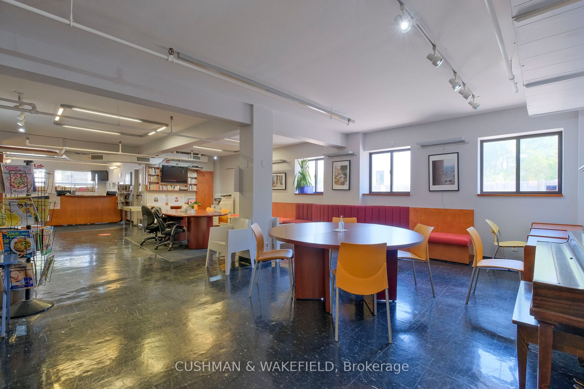 95 Sheppard Ave W