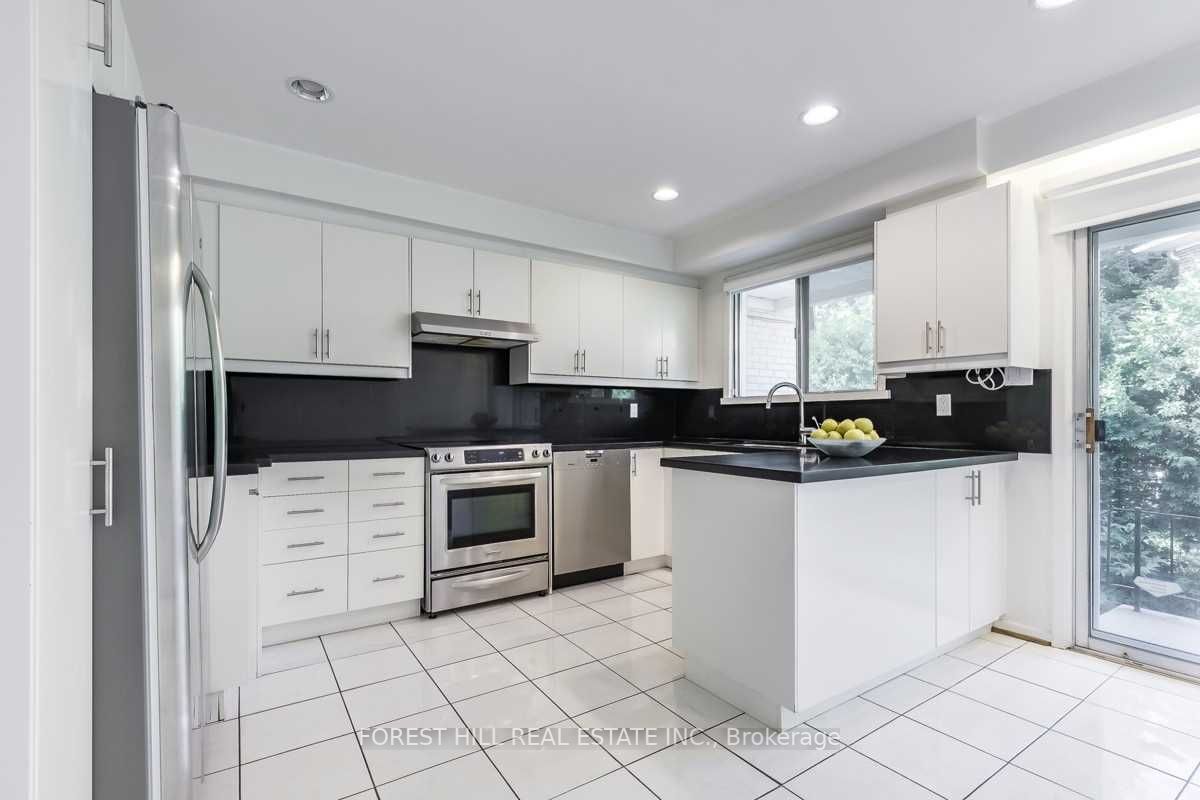 3 Tokay Crt