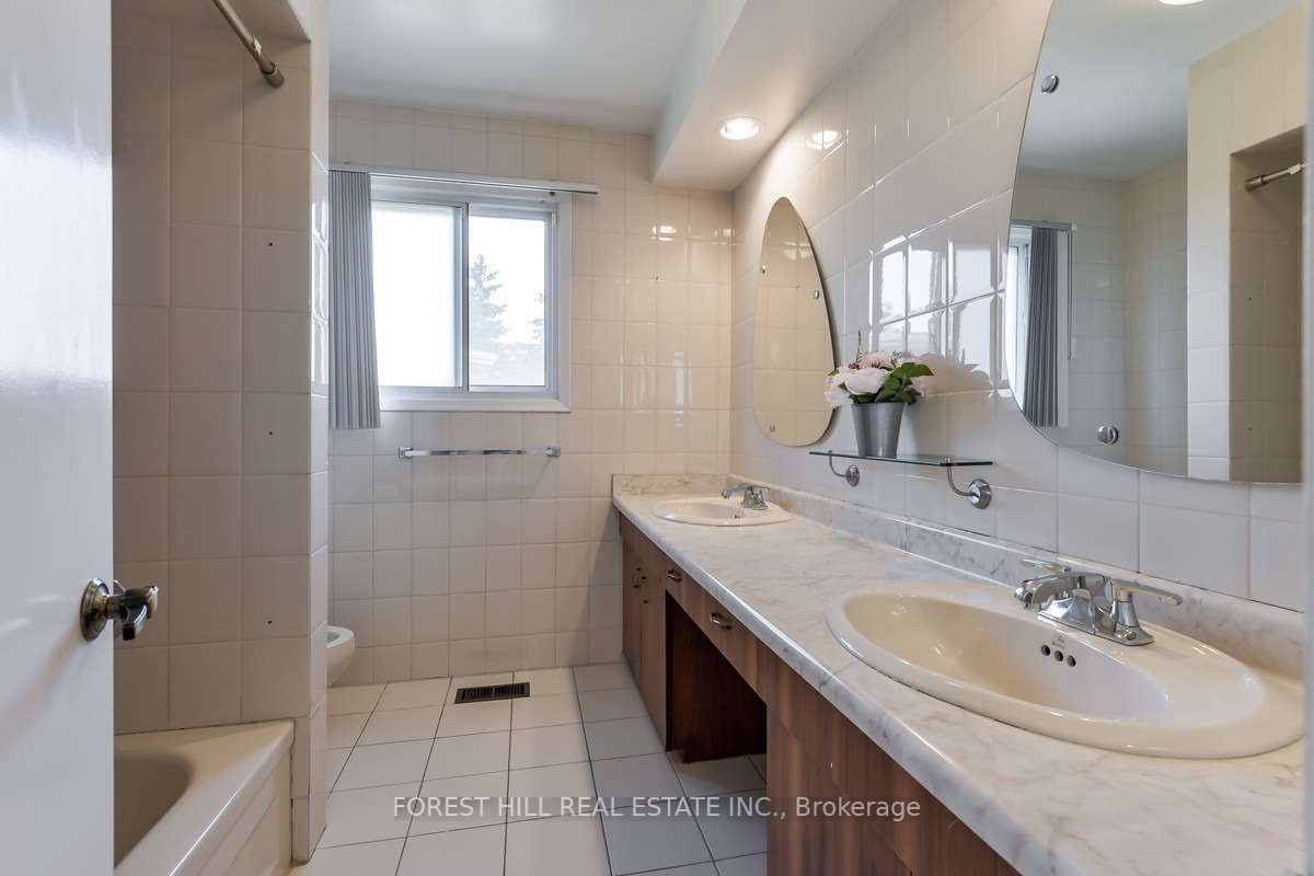 3 Tokay Crt