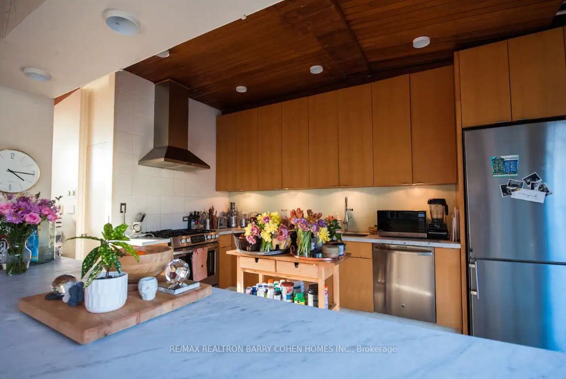 2 Valleyanna Dr