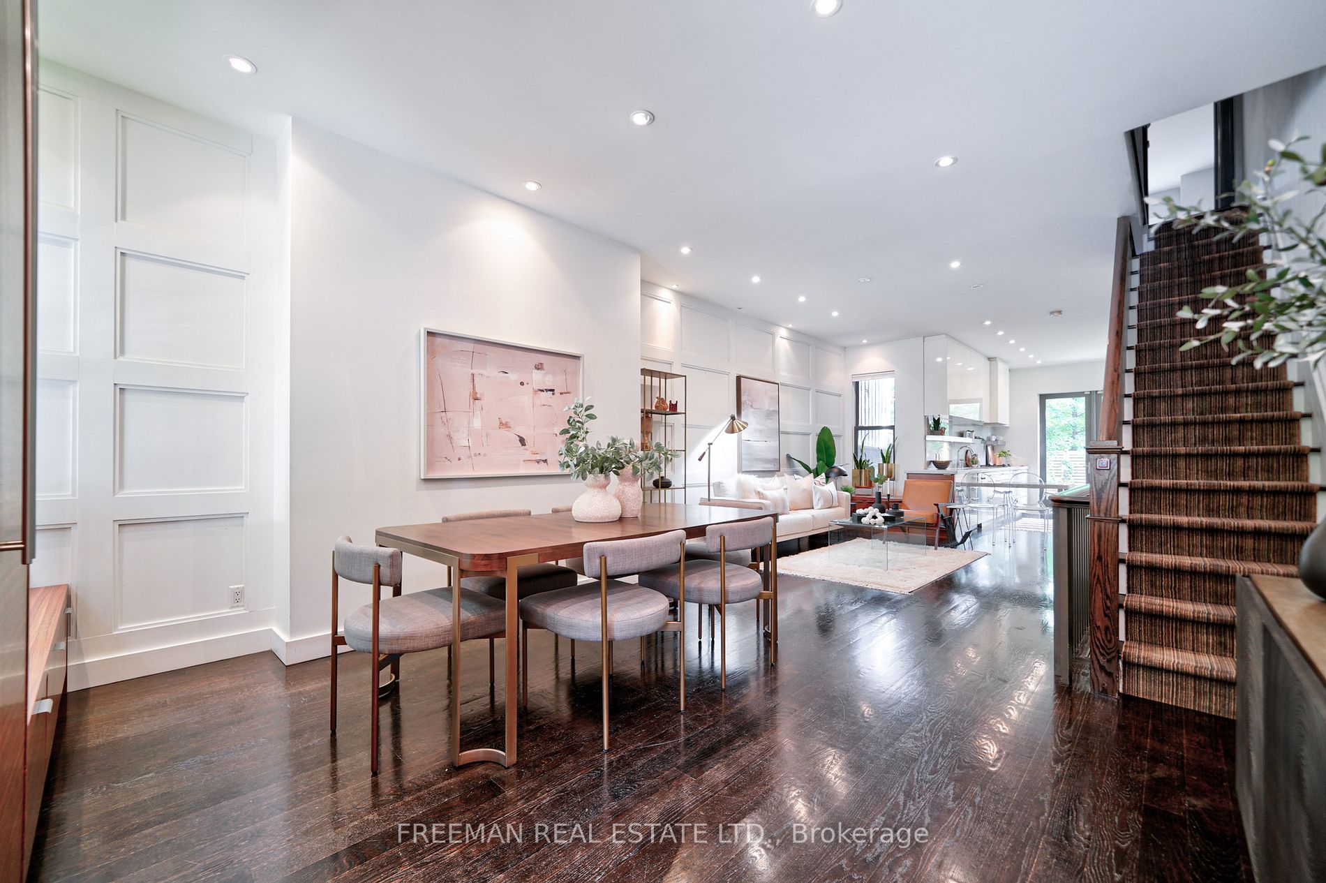 15 Laurier Ave