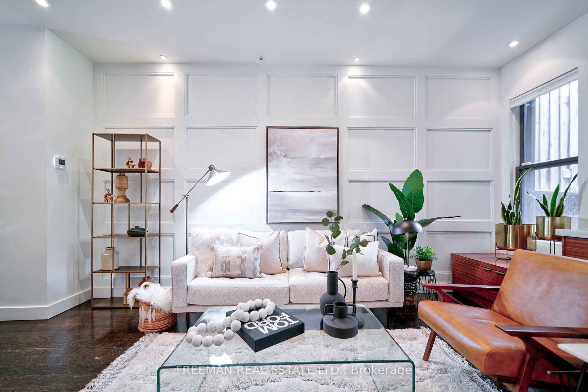 15 Laurier Ave