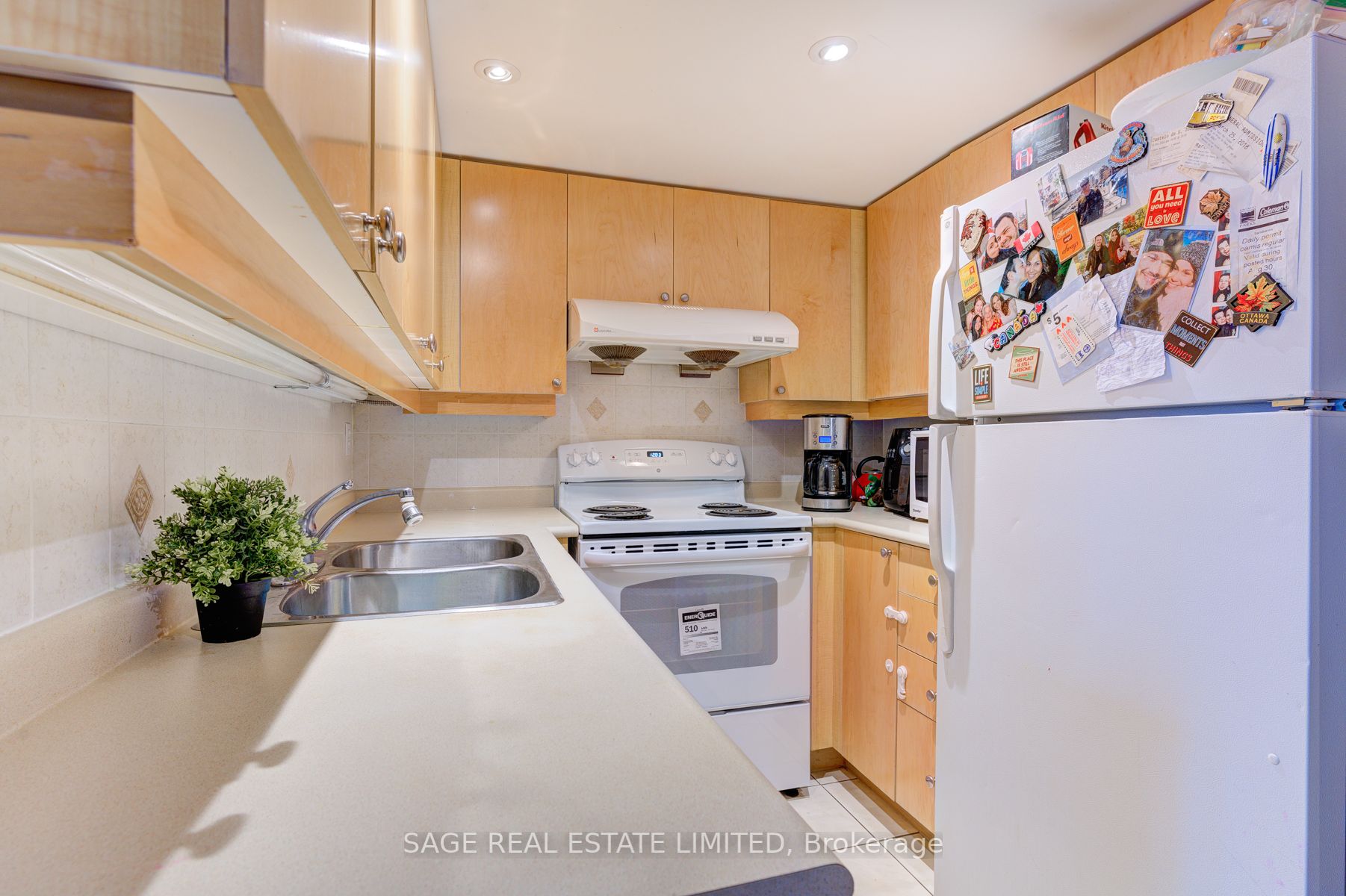 3 Rean Dr, #2512