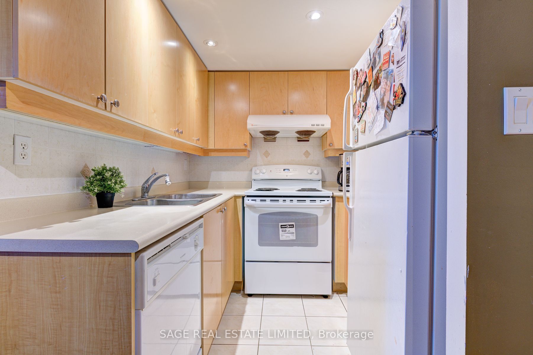 3 Rean Dr, #2512