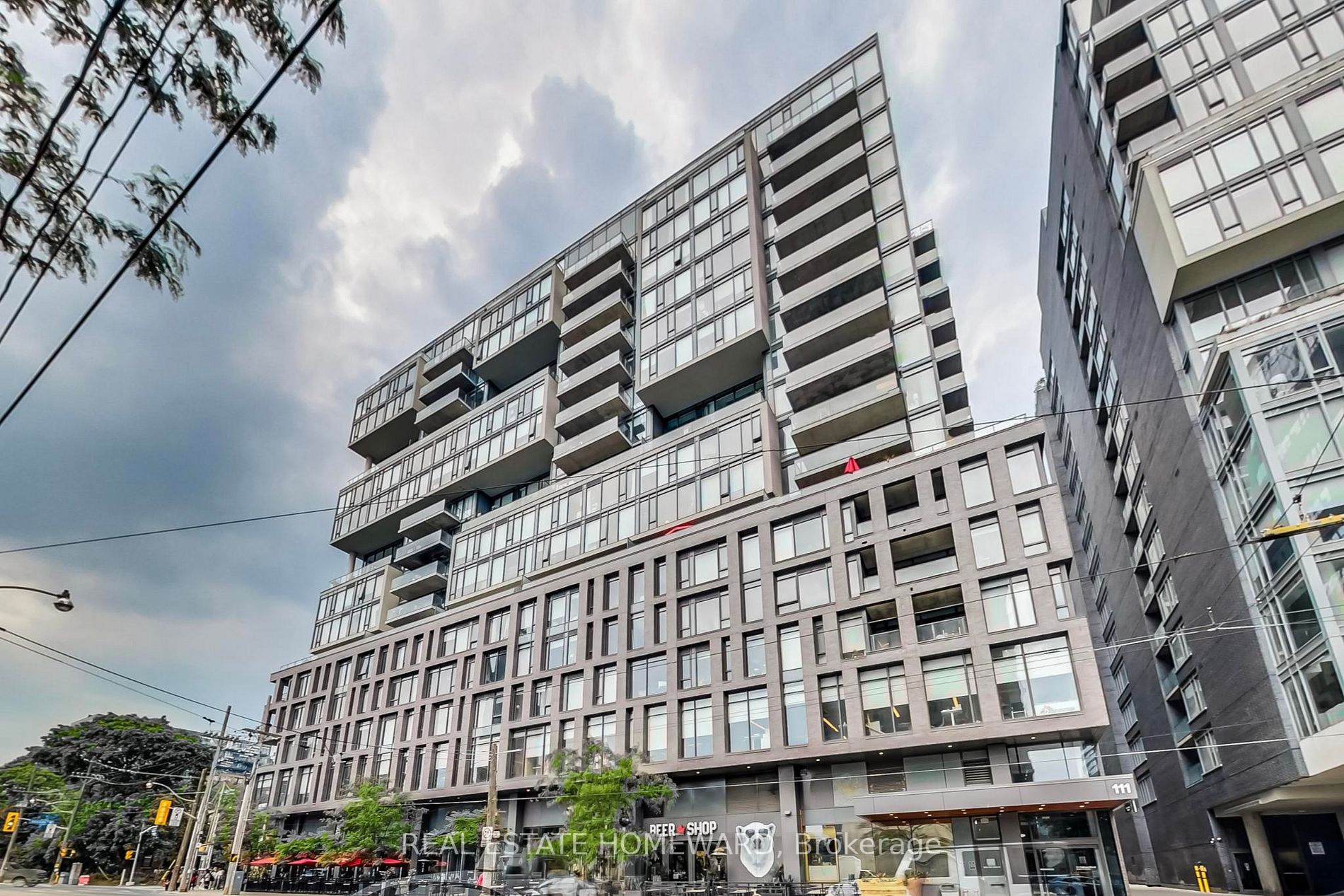 111 Bathurst St, #320