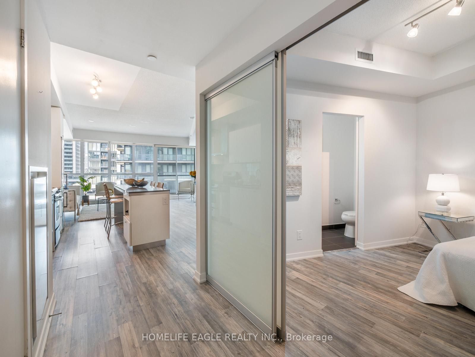 51 East Liberty St, #706