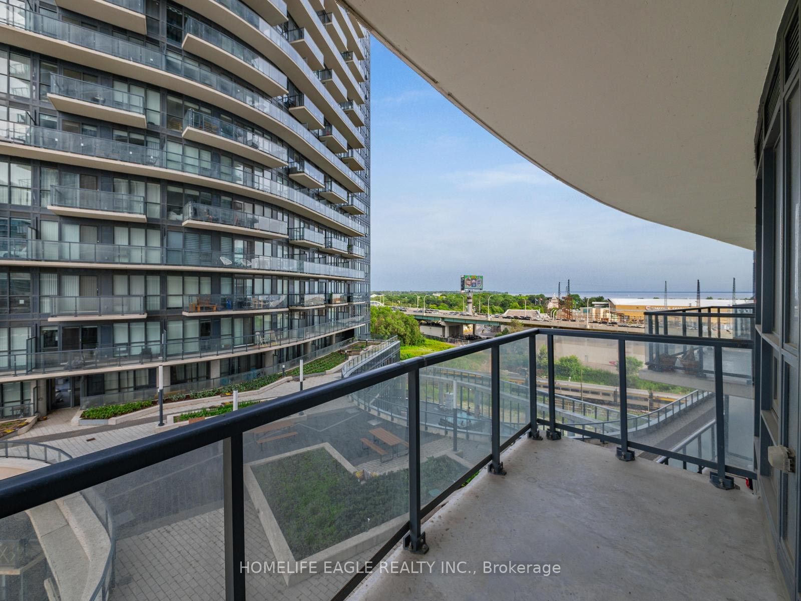 51 East Liberty St, #706