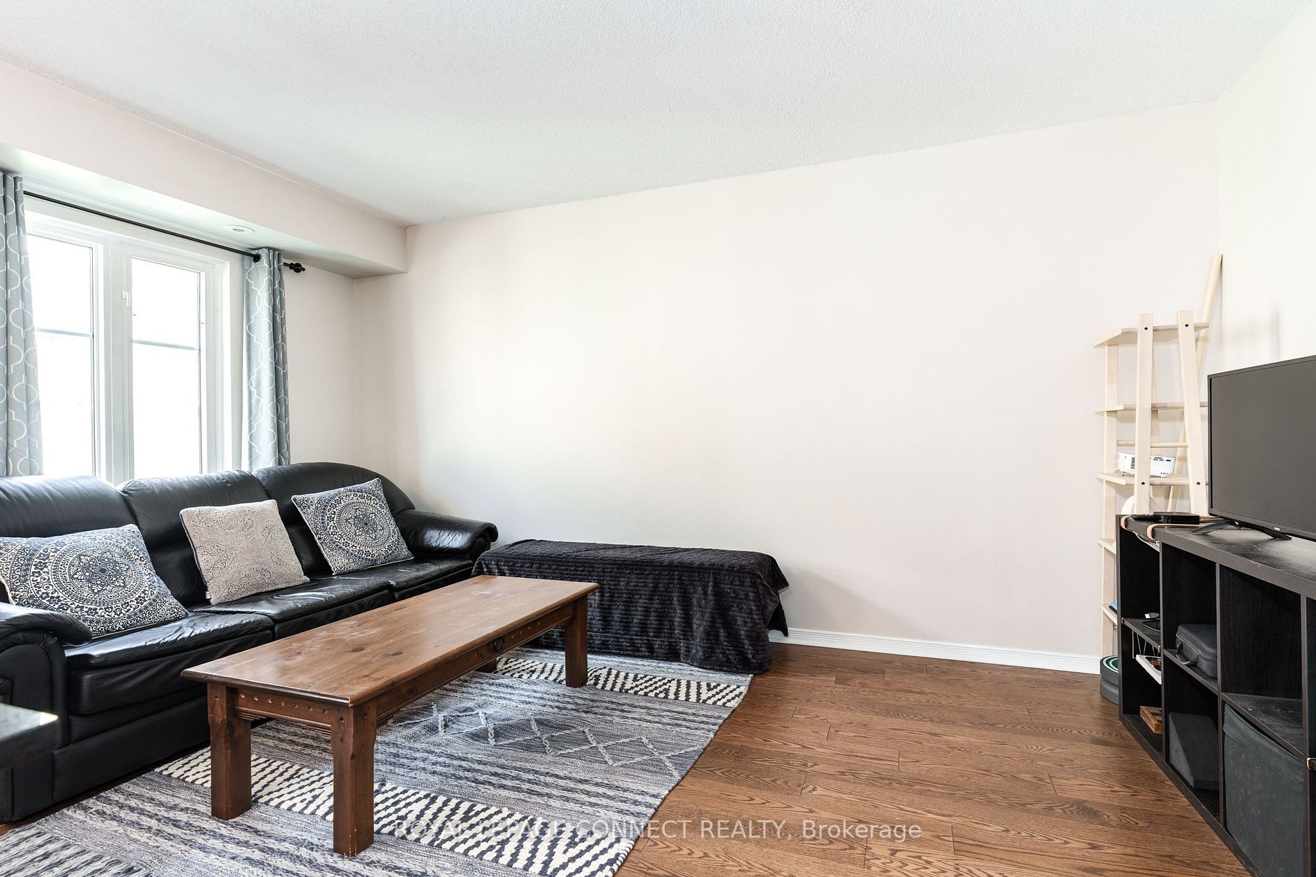 34 Western Battery Rd, #419