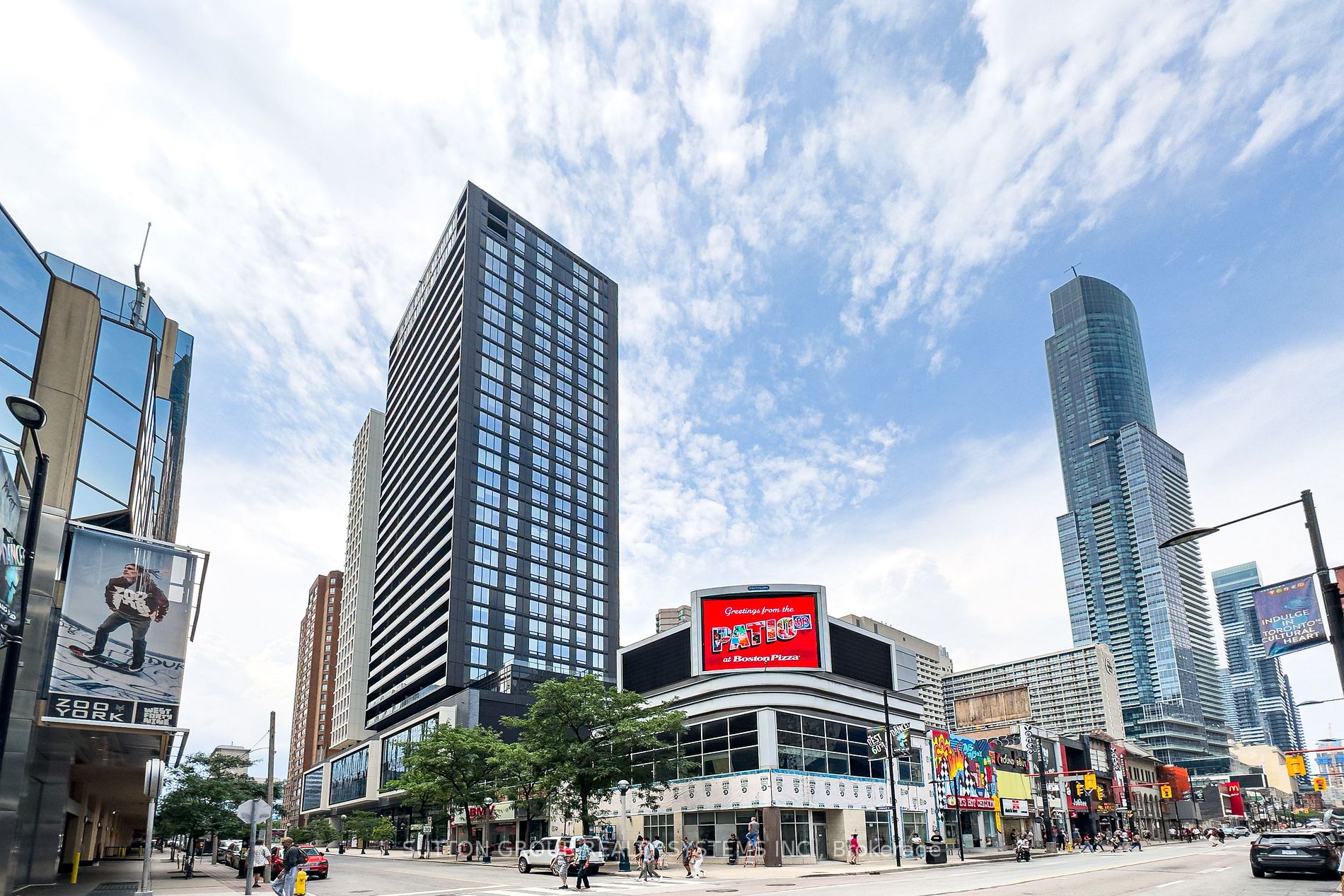20 Edward St, #404