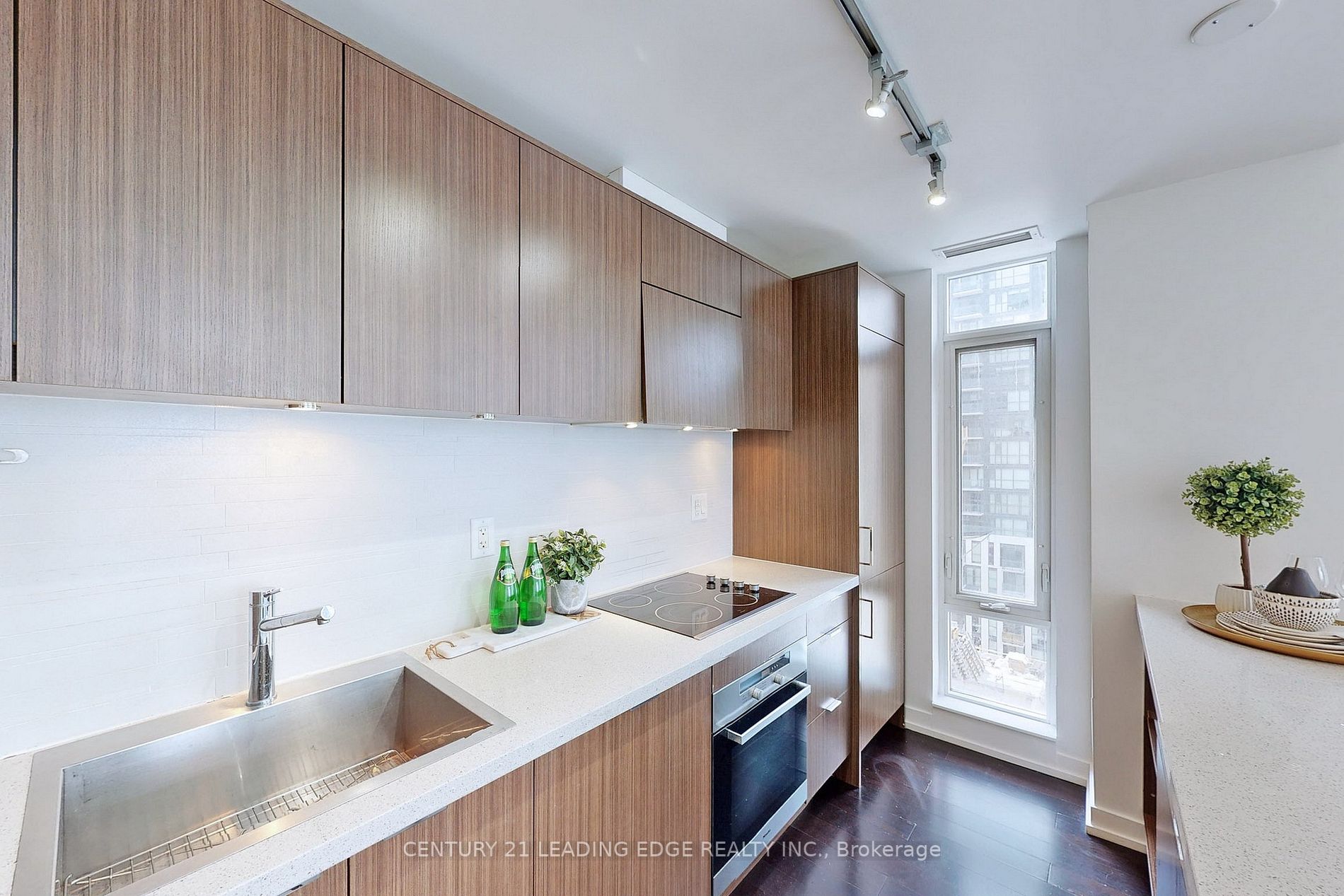 21 Widmer St, #1702