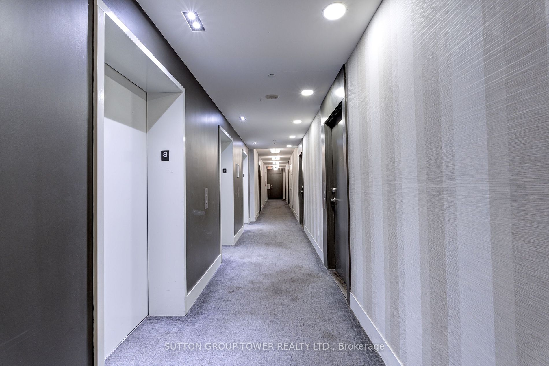 20 Bruyeres Mews, #809