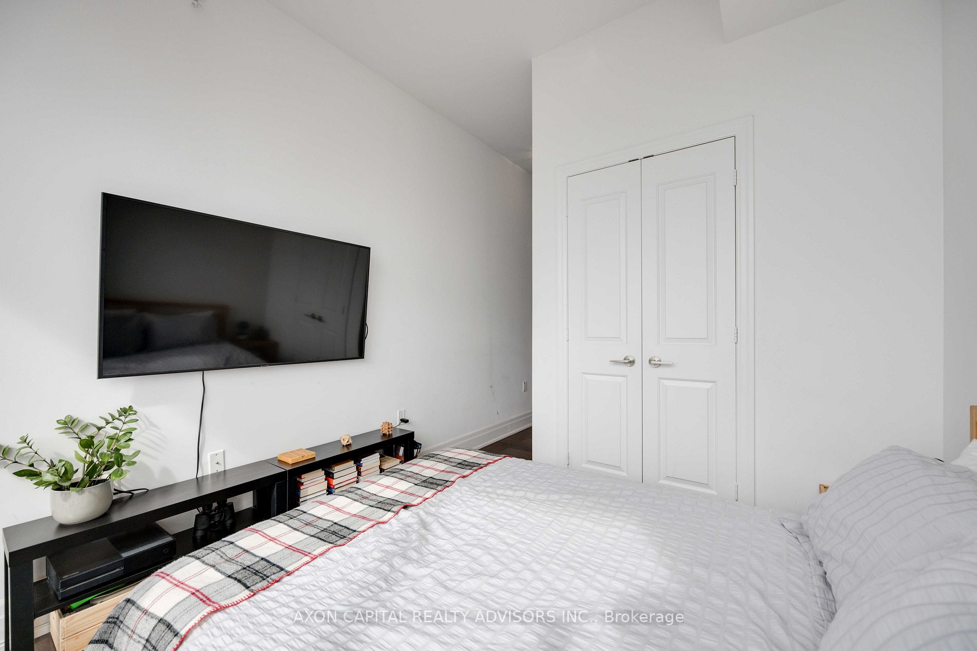 8 The Esplanade, #5409
