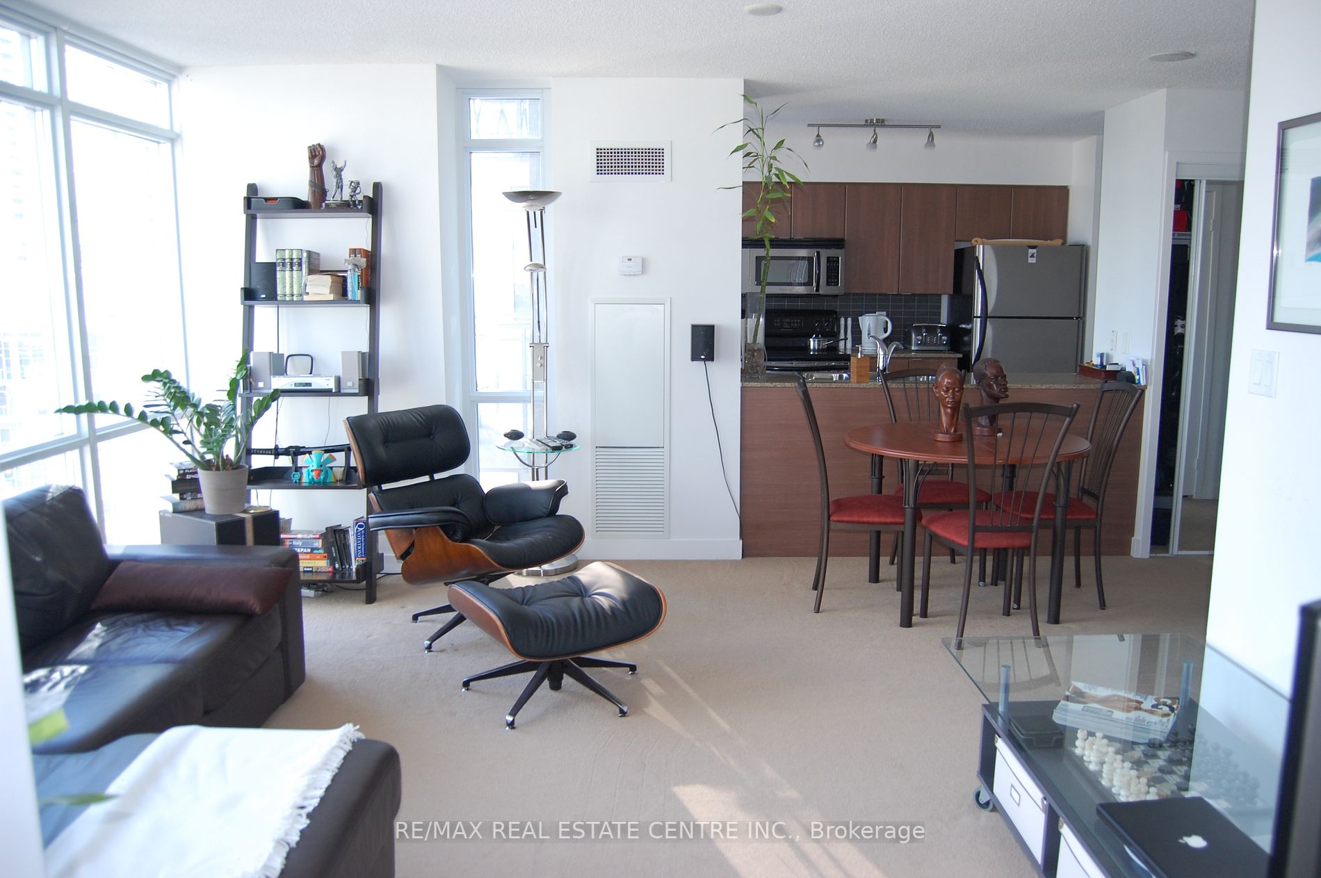 Listing C6665506 - Large Photo # 3