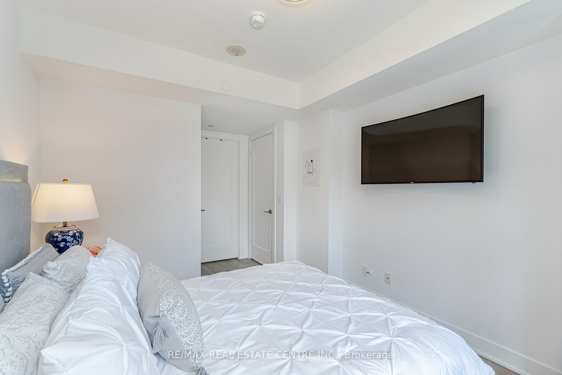 38 Cameron St, #416