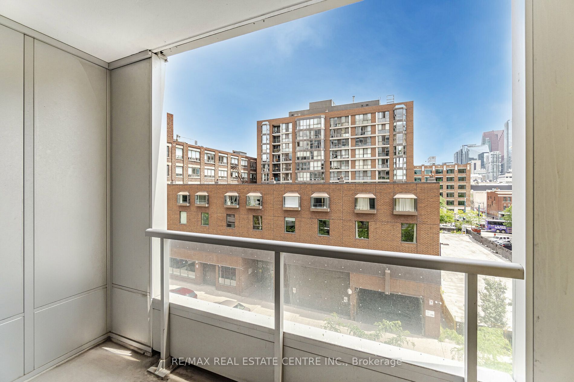 38 Cameron St, #416