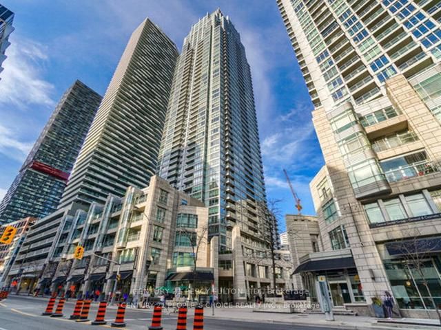 2191 Yonge St, #606