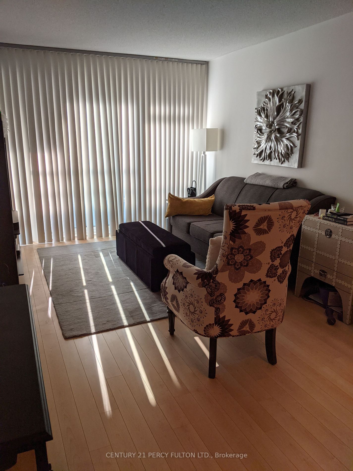 2191 Yonge St, #606