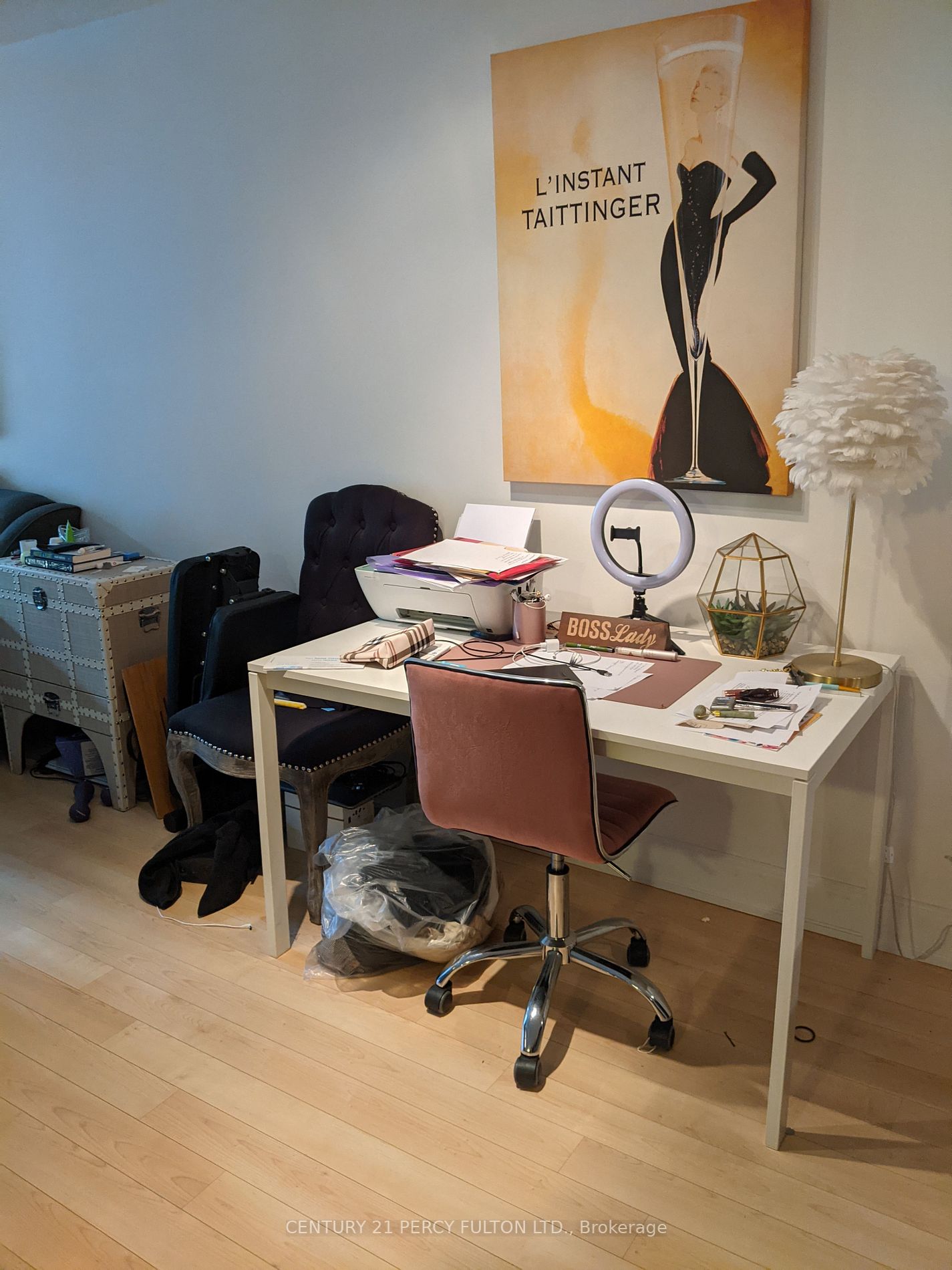 2191 Yonge St, #606
