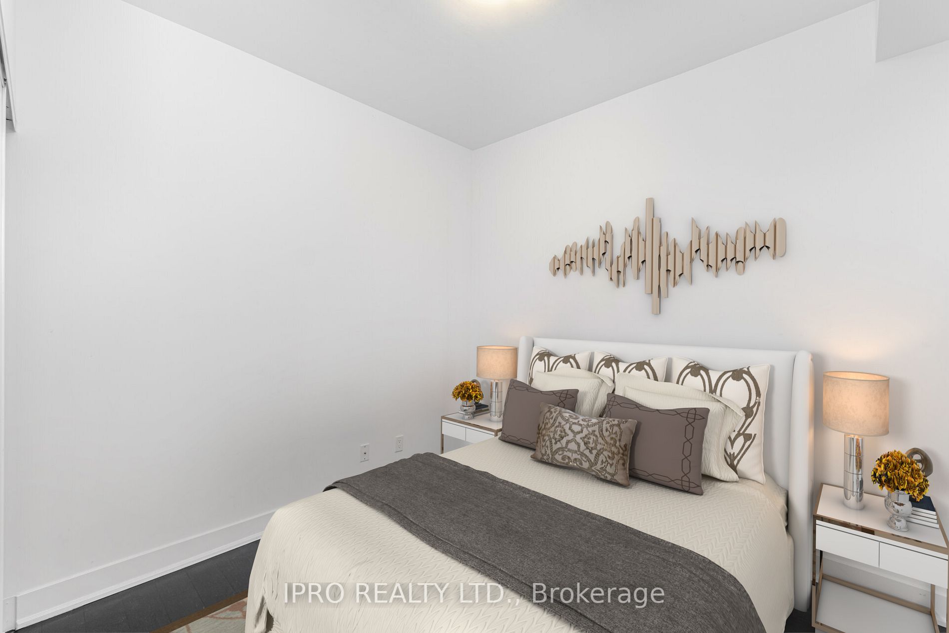 1486 Bathurst St, #201