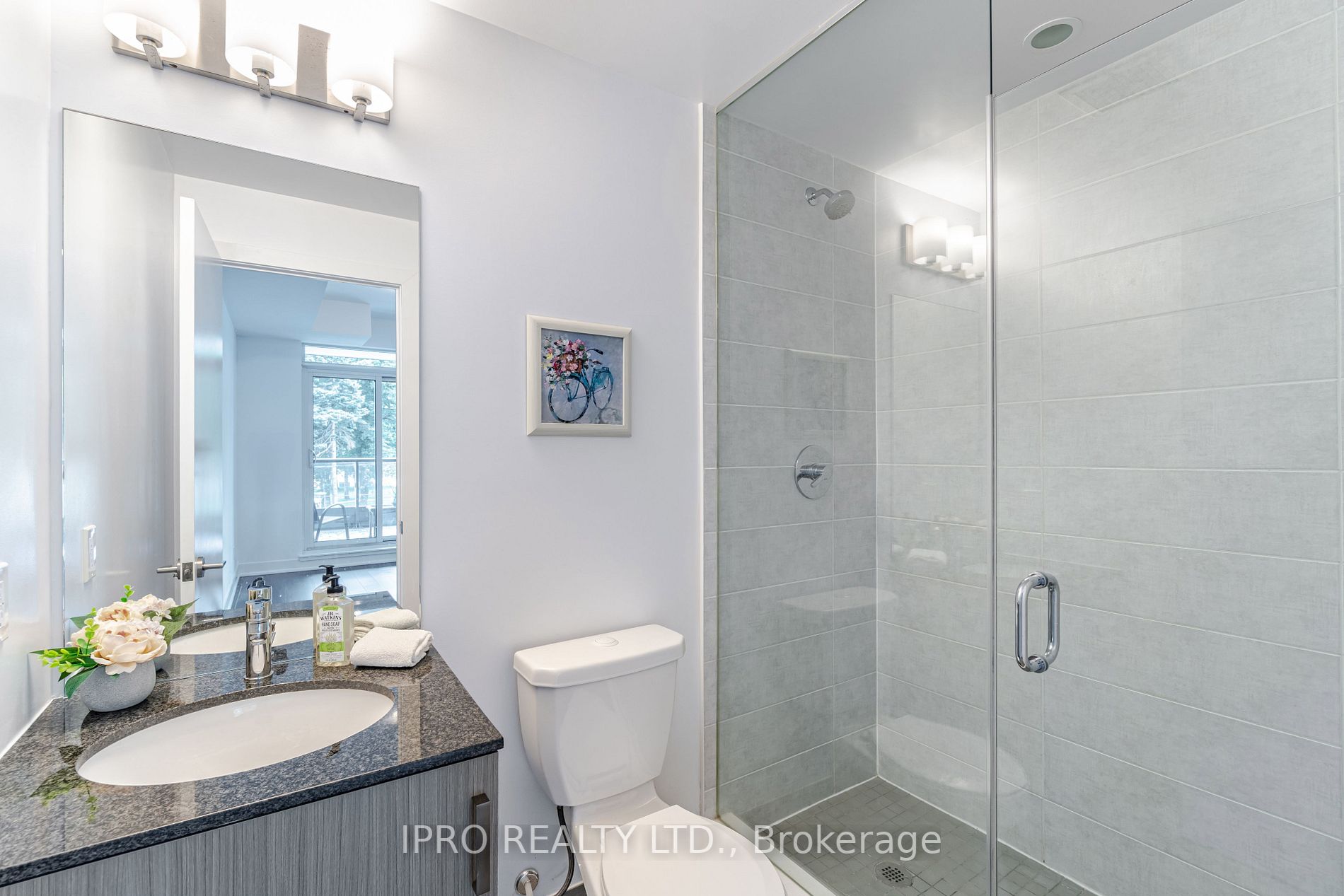 1486 Bathurst St, #201